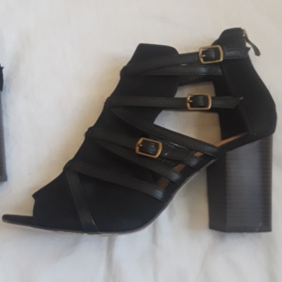 Just Fab open toe sandal heeled - Picture 3 of 3